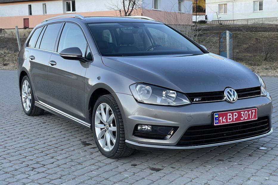 Продам Volkswagen Golf VII Highline R-Line 2016 года в Львове