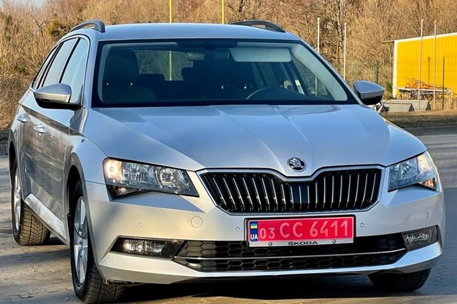 Продам Skoda Superb АВТО В УКРАЇНІ НЕ МАЛЬОВАНЕ  2016 года в Львове