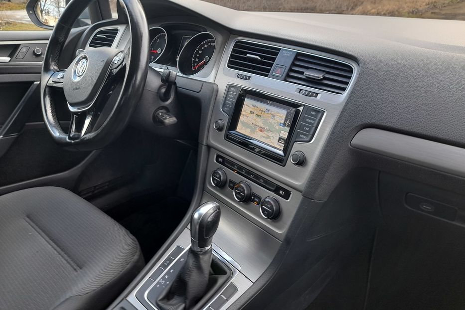 Продам Volkswagen Golf VII 1.6 TDI 2015 2015 года в Львове