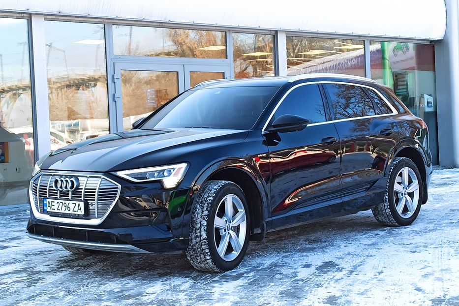 Продам Audi E-Tron 55 Quattro 2019 года в Днепре