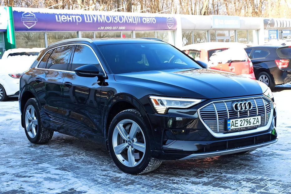 Продам Audi E-Tron 55 Quattro 2019 года в Днепре