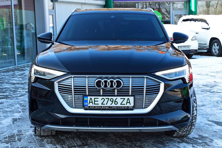 Продам Audi E-Tron 55 Quattro 2019 года в Днепре