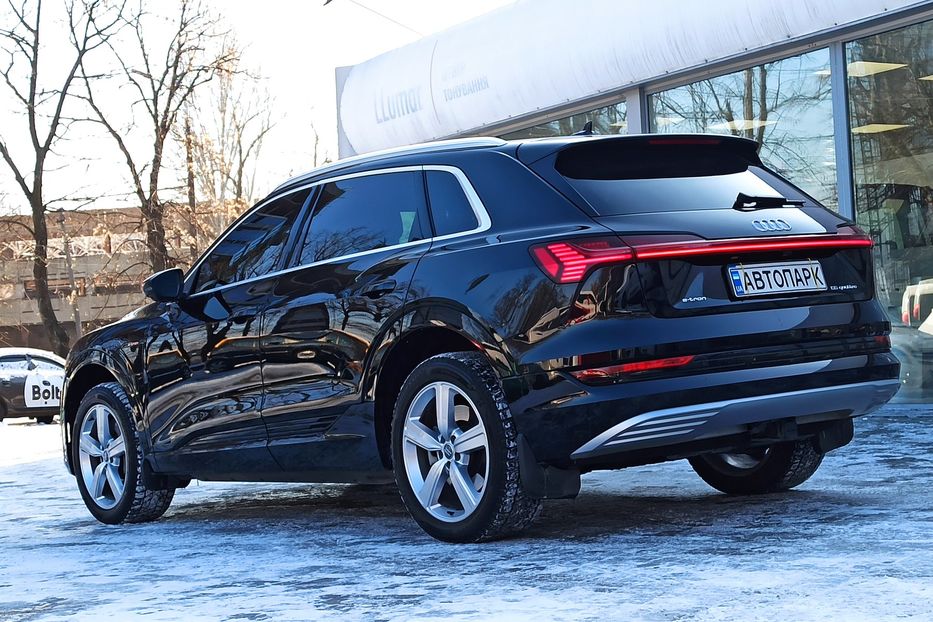 Продам Audi E-Tron 55 Quattro 2019 года в Днепре