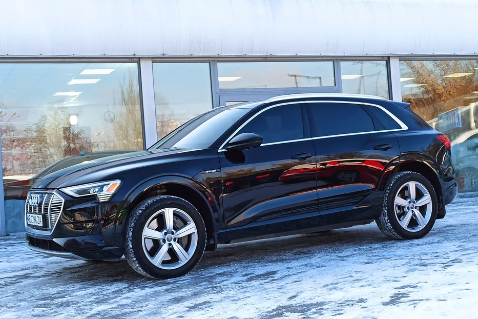 Продам Audi E-Tron 55 Quattro 2019 года в Днепре