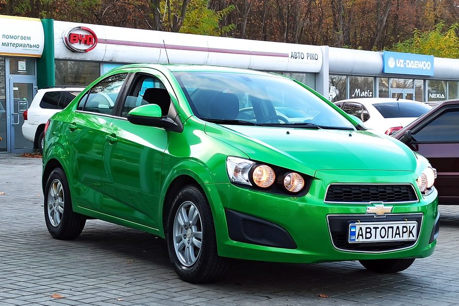 Продам Chevrolet Sonoma Sonic 2015 года в Днепре