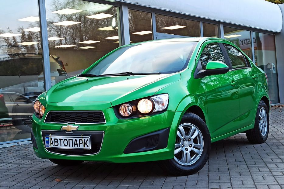 Продам Chevrolet Sonoma Sonic 2015 года в Днепре