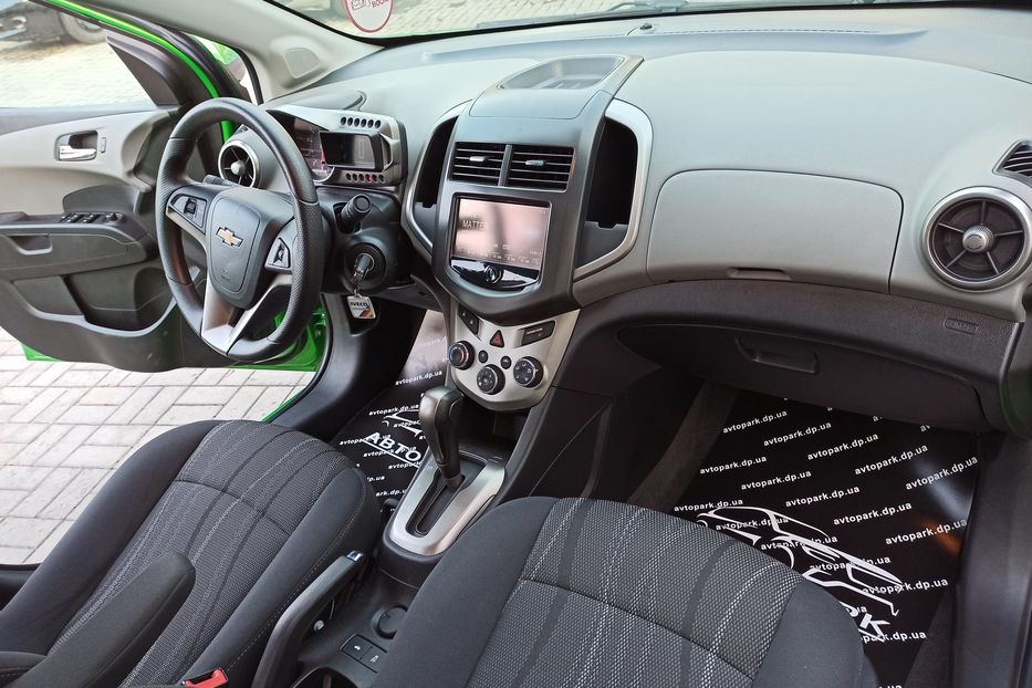 Продам Chevrolet Sonoma Sonic 2015 года в Днепре