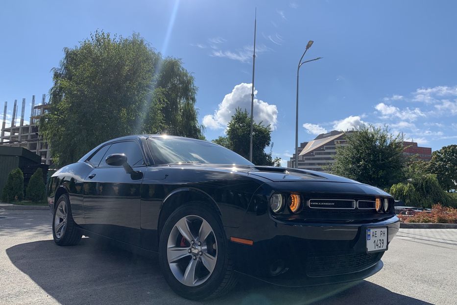 Продам Dodge Challenger SXT 2017 года в Днепре