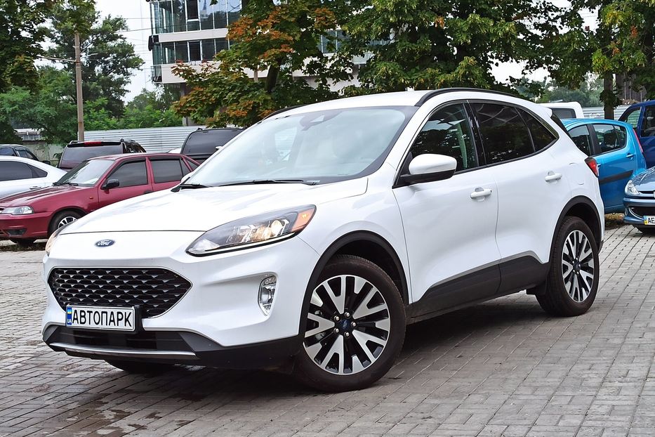 Продам Ford Escape SEL 2020 года в Днепре