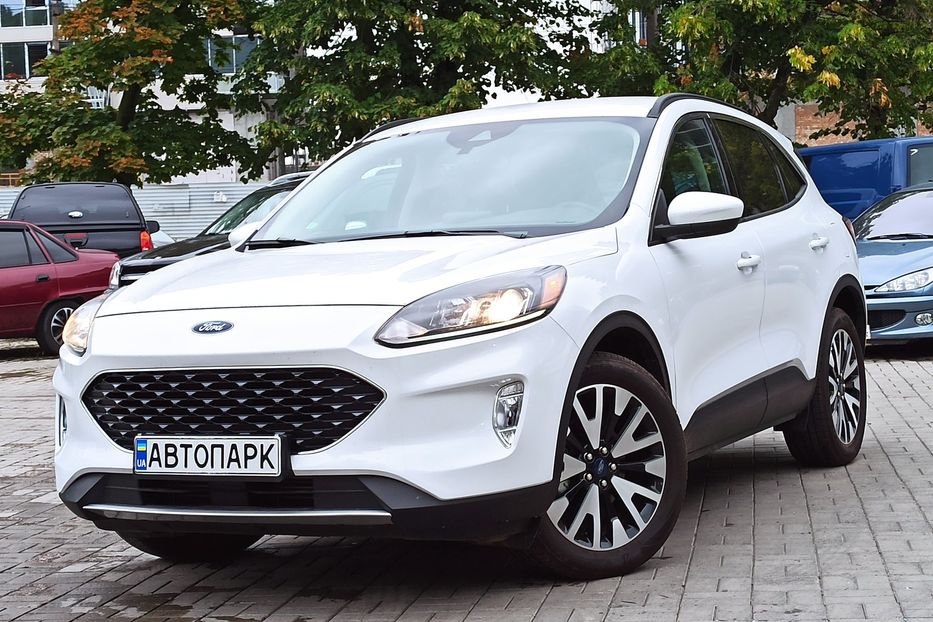 Продам Ford Escape SEL 2020 года в Днепре