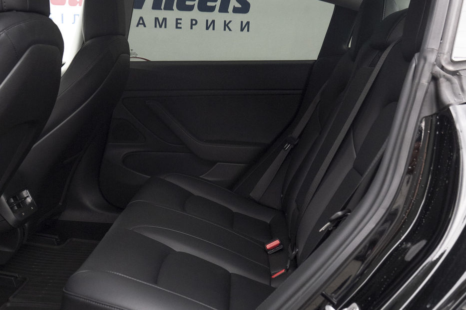 Продам Tesla Model 3 Long Range Dual Motor 2018 года в Черновцах