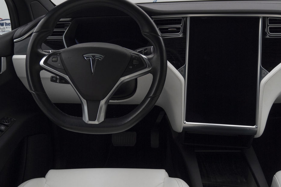 Продам Tesla Model X 75D 2016 года в Черновцах