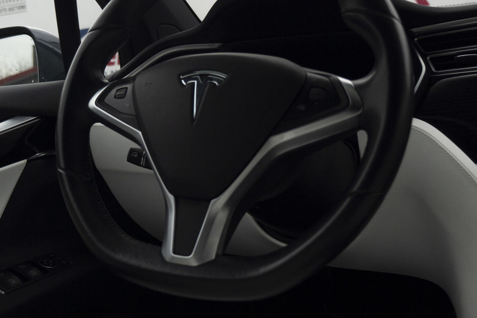 Продам Tesla Model X 75D 2016 года в Черновцах