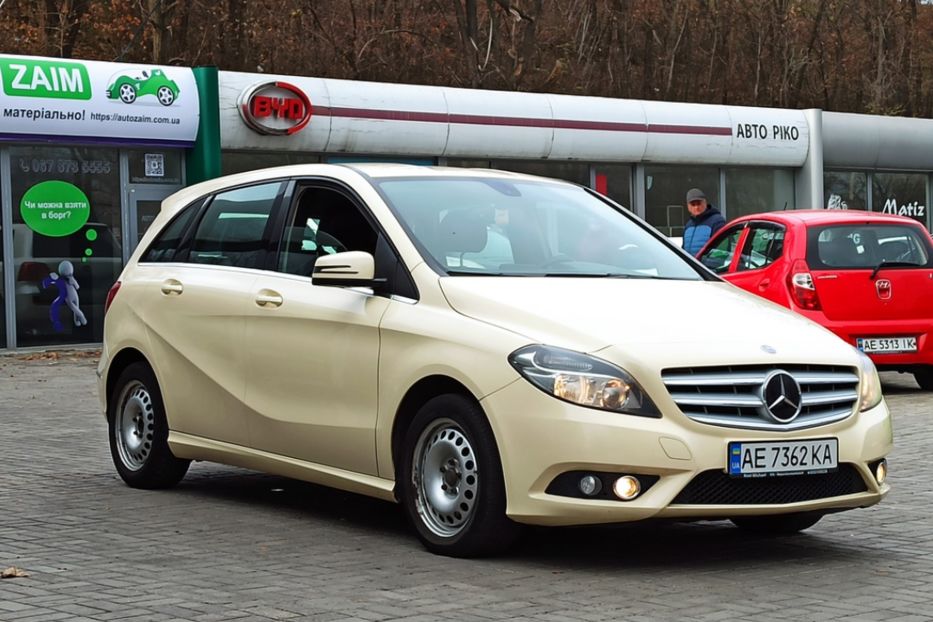 Продам Mercedes-Benz B-Class 180 2014 года в Днепре