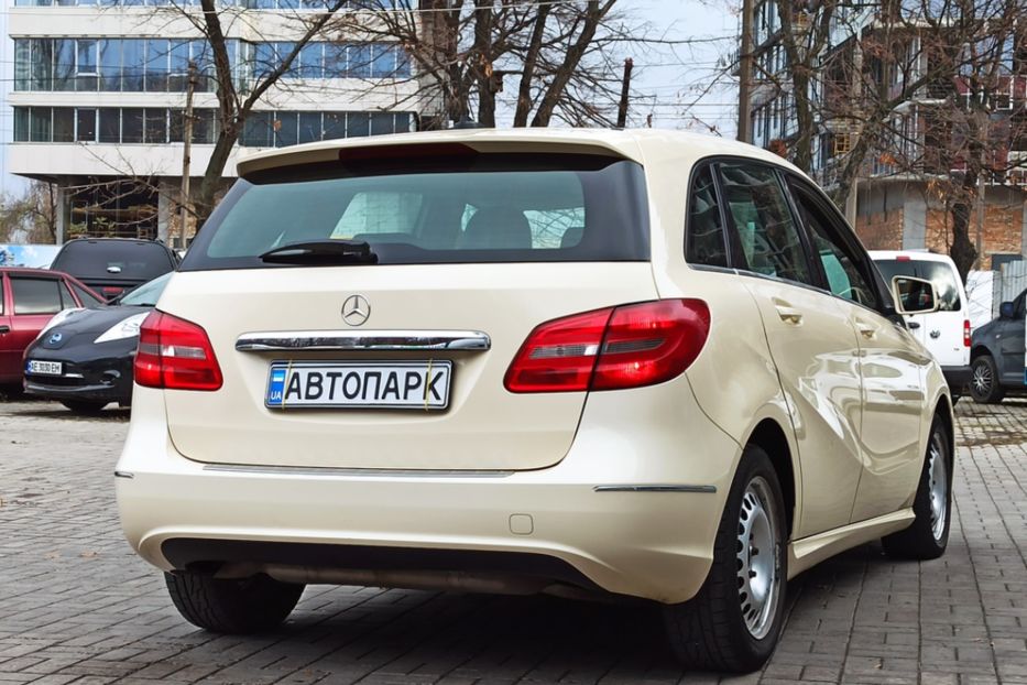 Продам Mercedes-Benz B-Class 180 2014 года в Днепре