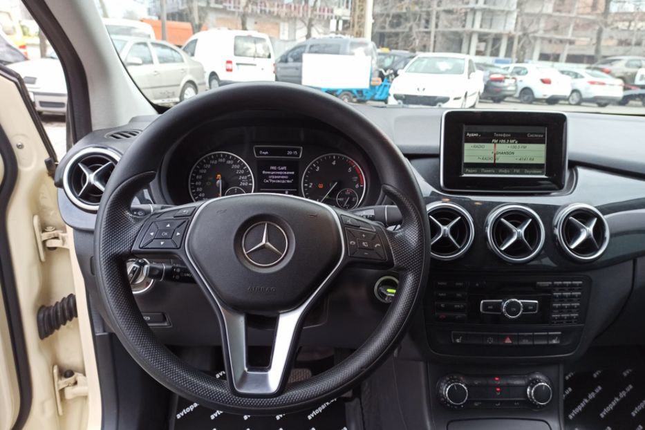 Продам Mercedes-Benz B-Class 180 2014 года в Днепре