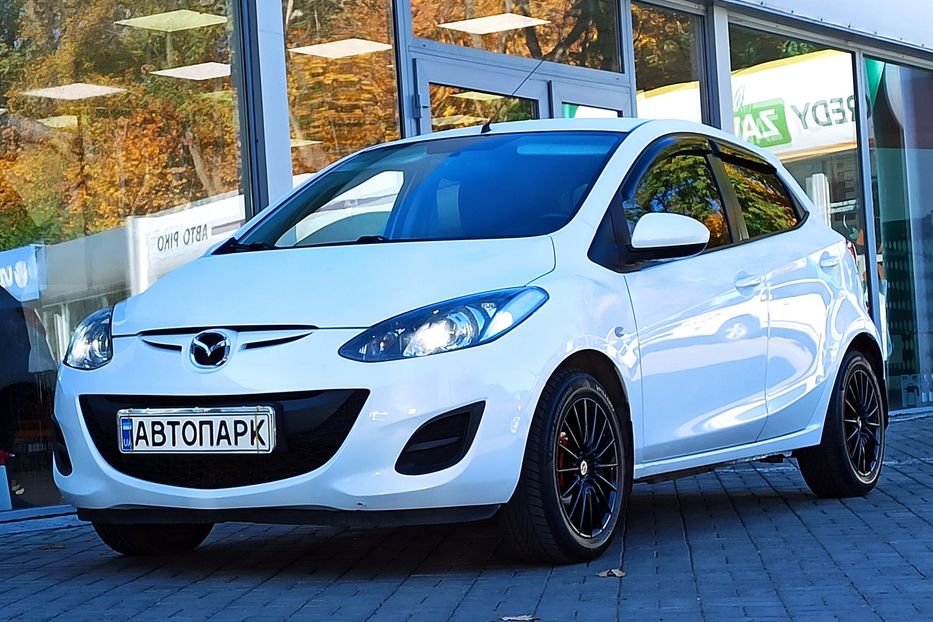 Продам Mazda 2 2013 года в Днепре