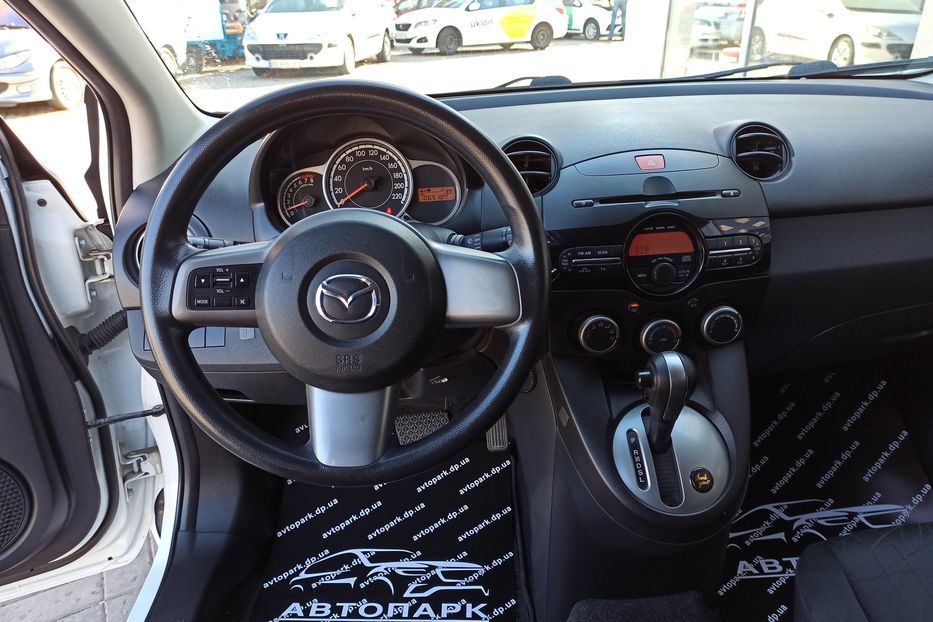 Продам Mazda 2 2013 года в Днепре