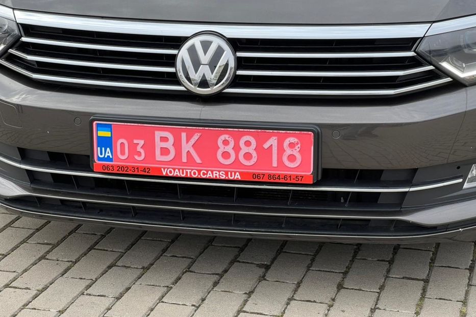 Продам Volkswagen Passat B8  АВТО В УКРАЇНІ НЕ МАЛЬОВАHE 2017 года в Львове