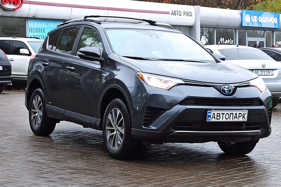 Продам Toyota Rav 4 Hybrid AWD  2017 года в Днепре