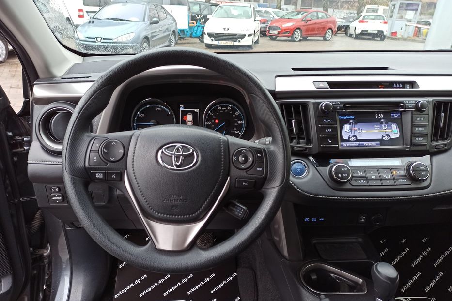 Продам Toyota Rav 4 Hybrid AWD  2017 года в Днепре