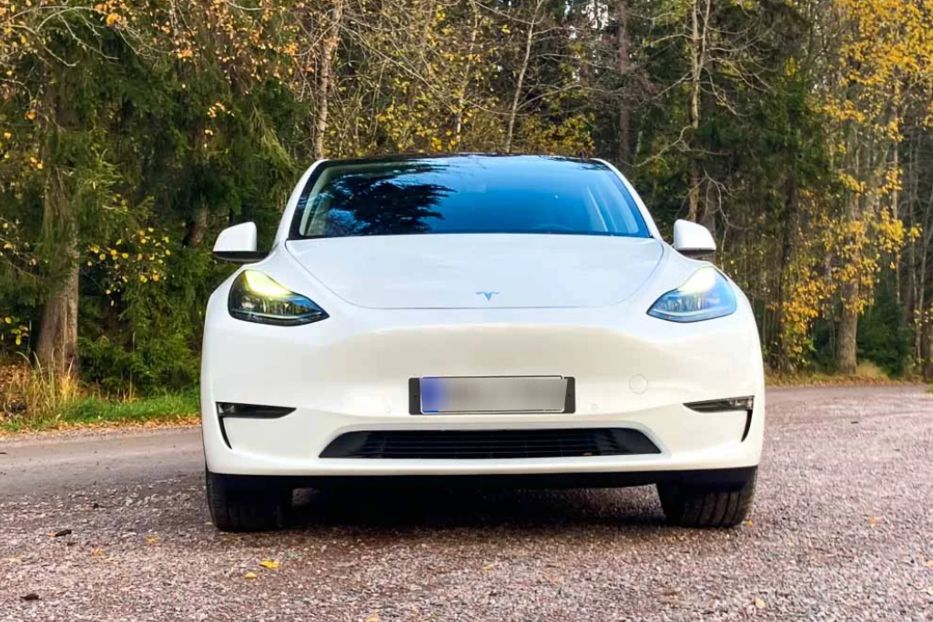 Продам Tesla Model Y Long Range 2020 года в Ивано-Франковске