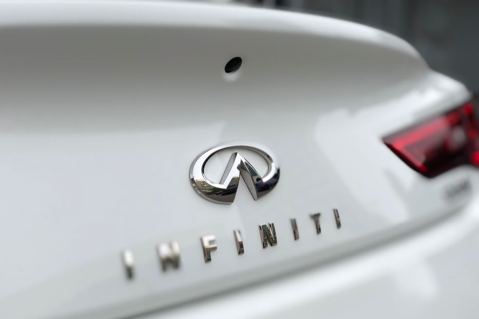 Продам Infiniti Q60 S AWD 2017 года в Киеве