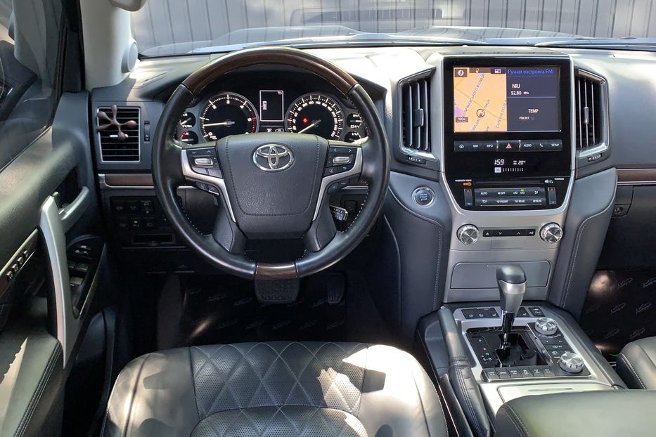 Продам Toyota Land Cruiser 200 Special Edition 2018 года в Киеве