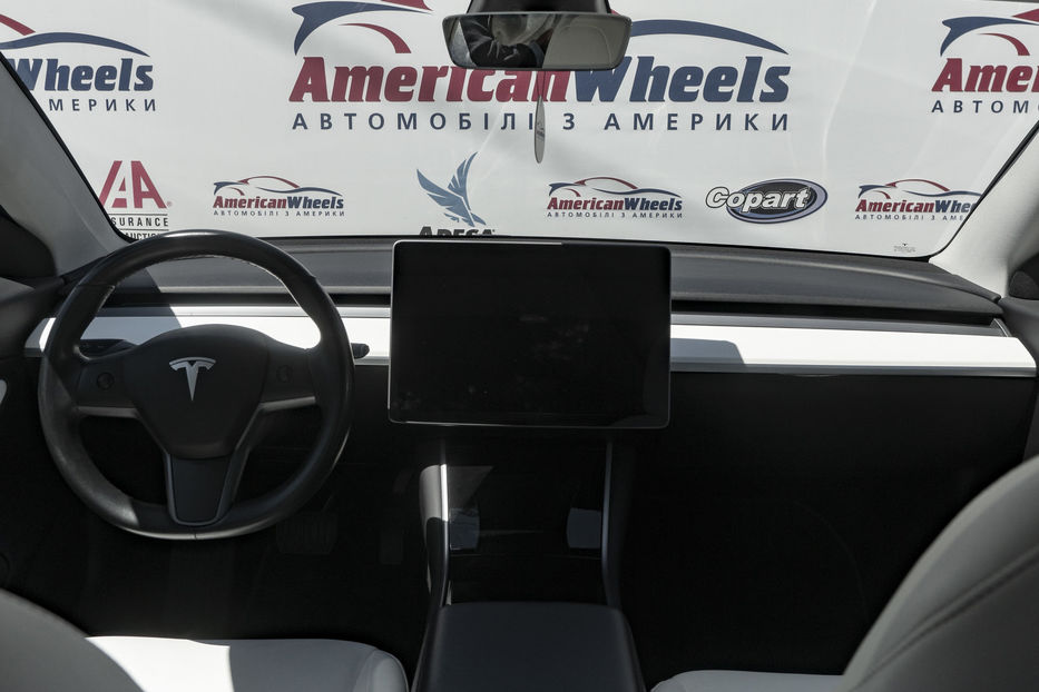 Продам Tesla Model 3 DUAL MOTOR 2018 года в Черновцах