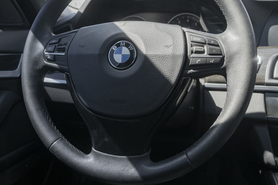 Продам BMW 528 I 2012 года в Черновцах