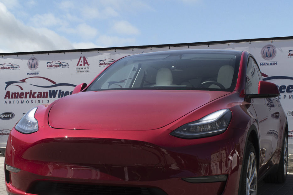 Продам Tesla Model Y Long Range 2020 года в Черновцах