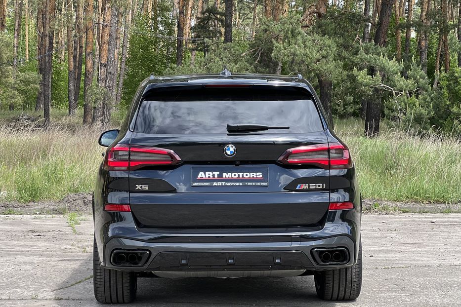 Продам BMW X5 M 50i 2022 года в Киеве