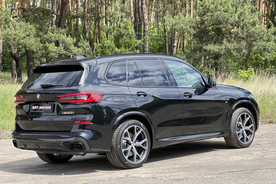 Продам BMW X5 M 50i 2022 года в Киеве