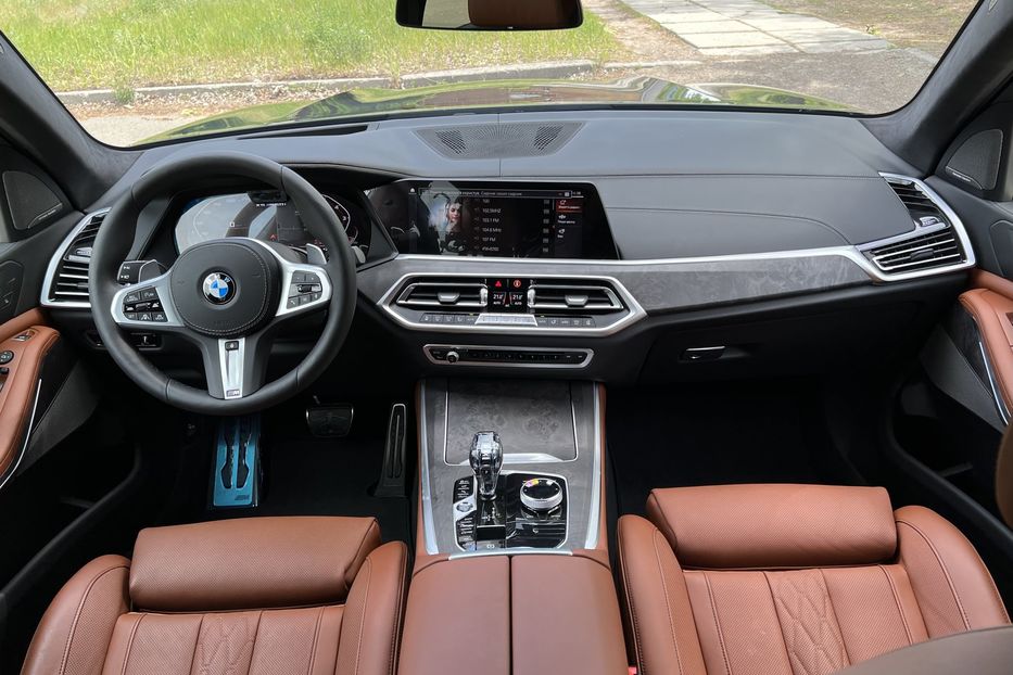 Продам BMW X5 M 50i 2022 года в Киеве