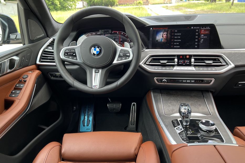 Продам BMW X5 M 50i 2022 года в Киеве