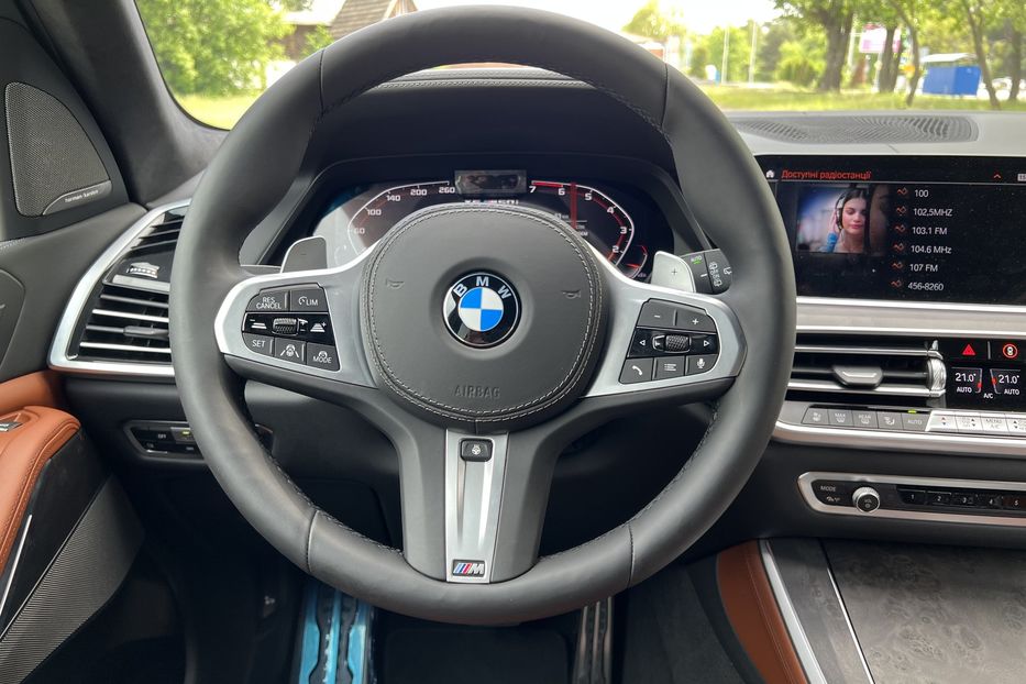 Продам BMW X5 M 50i 2022 года в Киеве