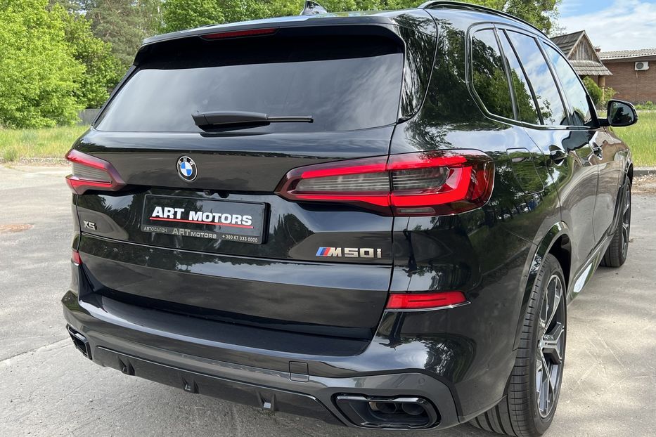 Продам BMW X5 M 50i 2022 года в Киеве