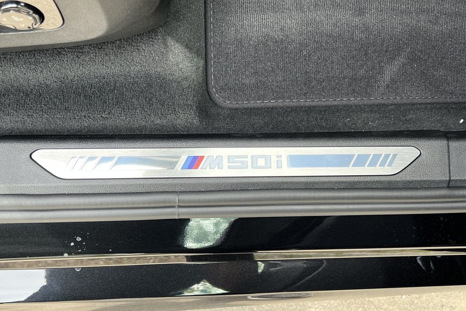 Продам BMW X5 M 50i 2022 года в Киеве