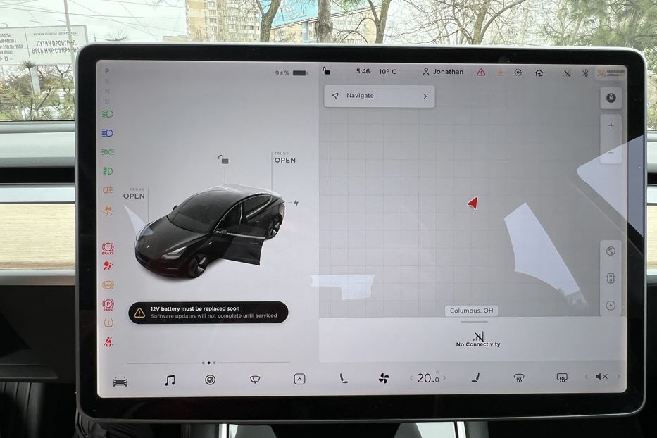 Продам Tesla Model 3 600 км. 2018 года в Одессе