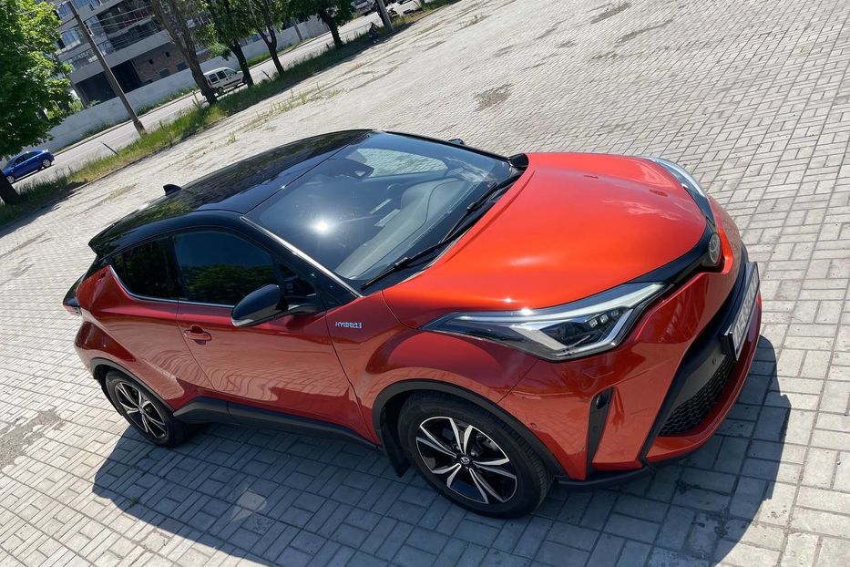 Продам Toyota C-HR HYBRID PREMIUM 2021 года в Днепре