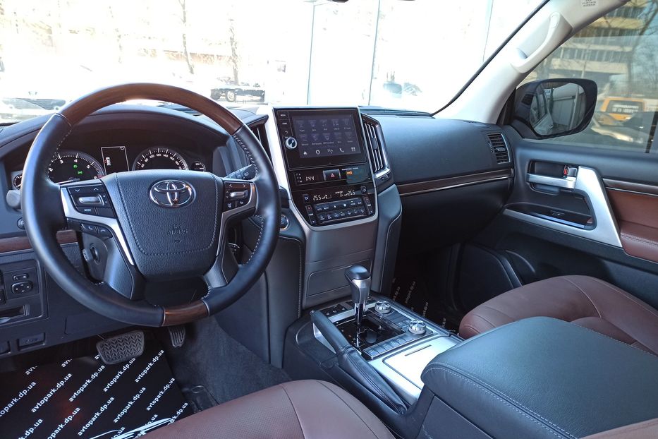 Продам Toyota Land Cruiser 200 2020 года в Днепре