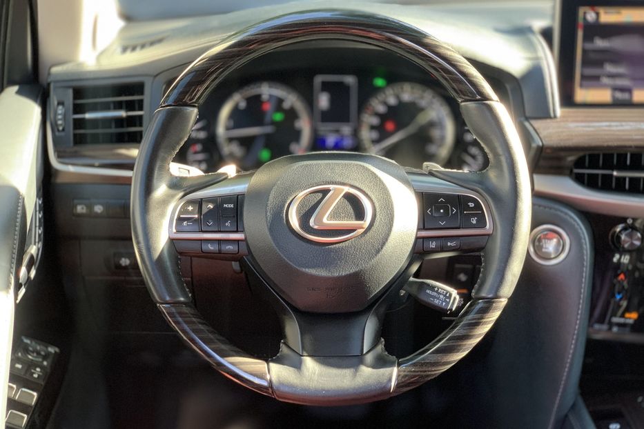 Продам Lexus LX 450 Sport 2019 года в Киеве