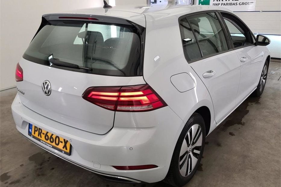 Продам Volkswagen e-Golf 36kw На Заряді 300км+ 2018 года в Львове