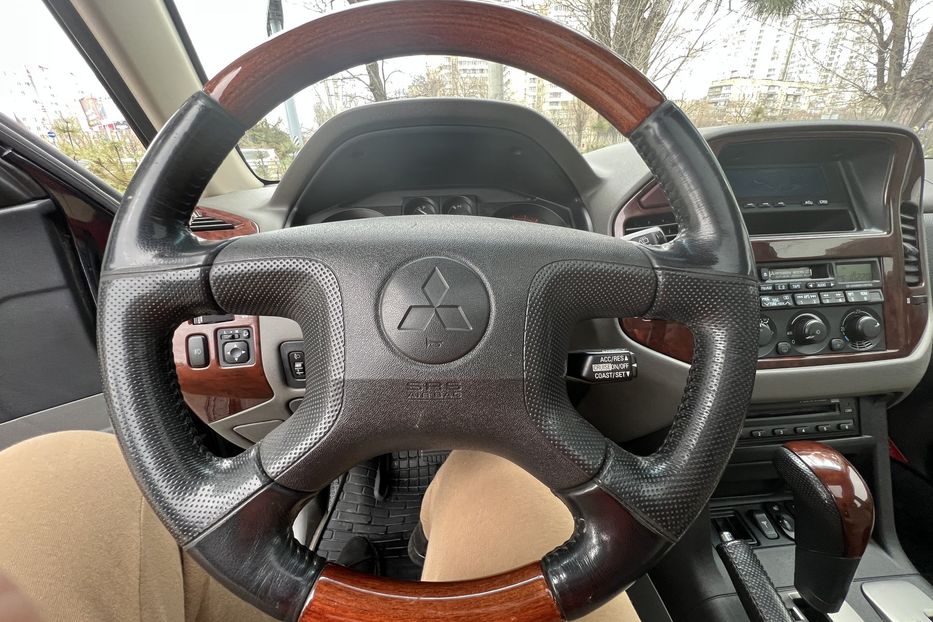 Продам Mitsubishi Pajero 2006 года в Одессе