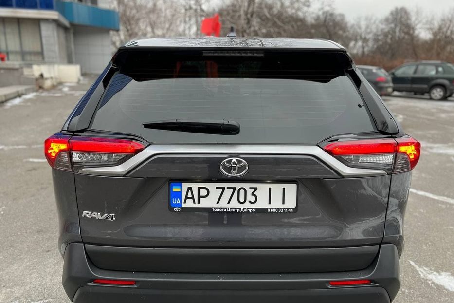 Продам Toyota Rav 4 2021 года в Днепре