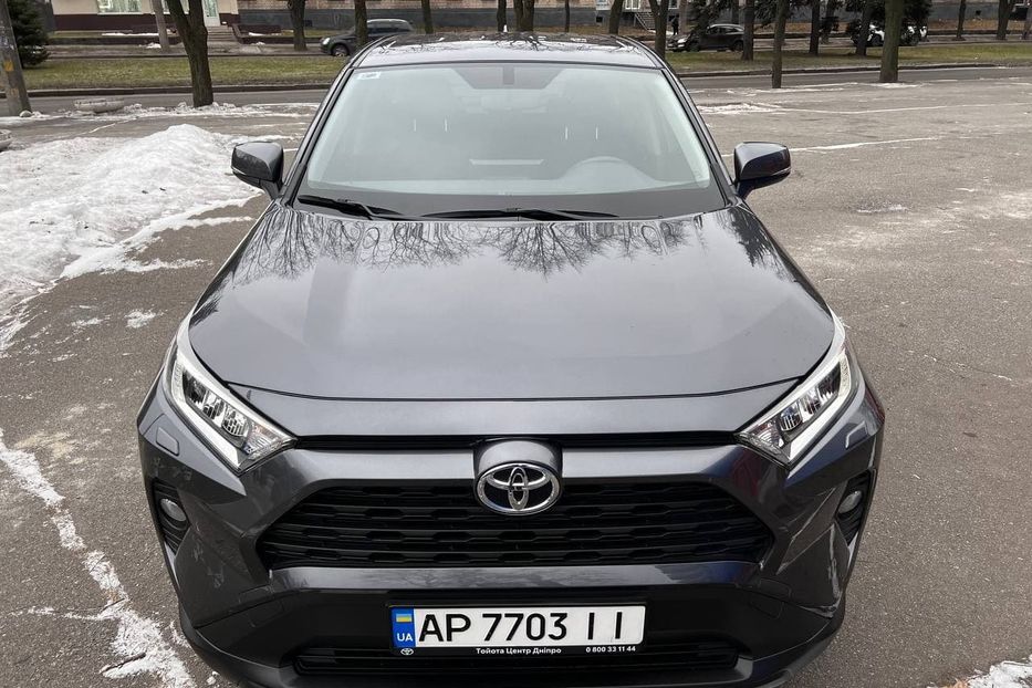 Продам Toyota Rav 4 2021 года в Днепре