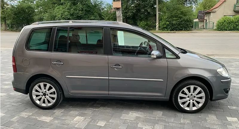 Продам Volkswagen Touran 2.0 TDI 2007 года в г. Коломыя, Ивано-Франковская область