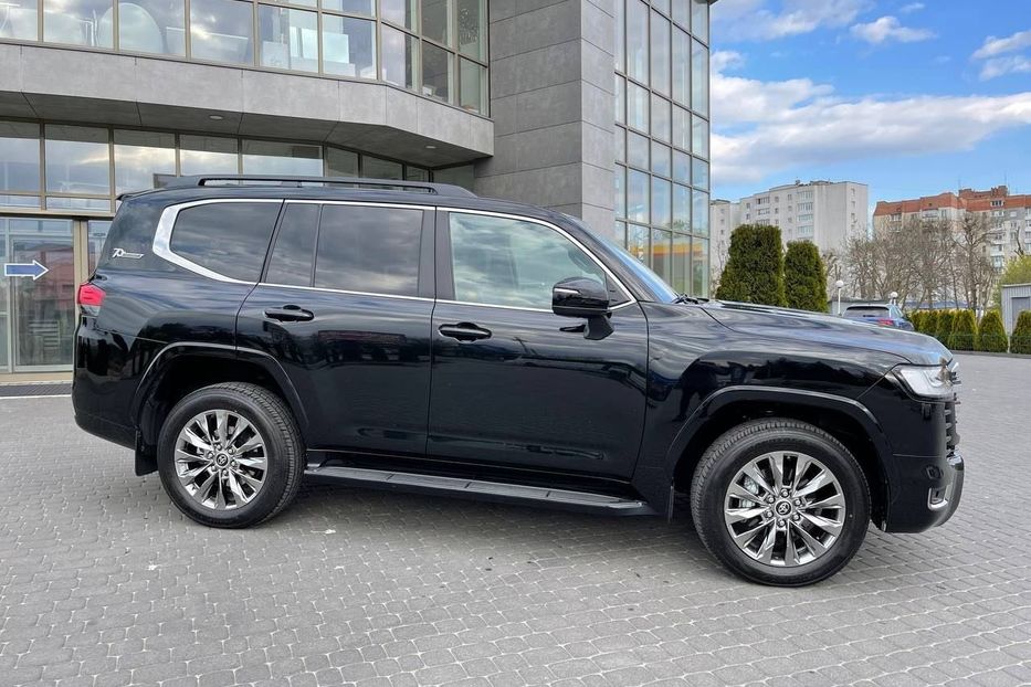 Продам Toyota Land Cruiser 300 Premium 2021 года в Киеве