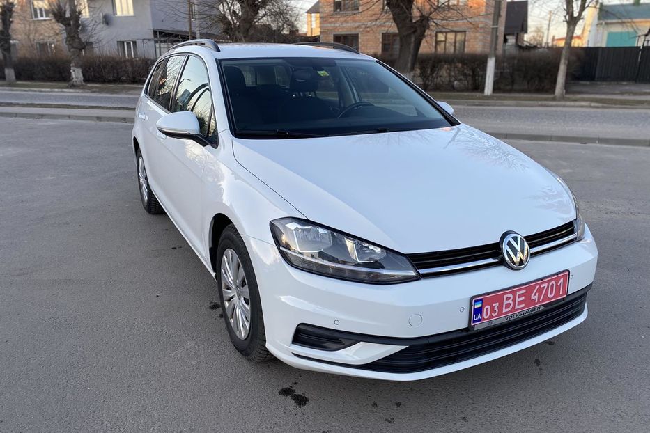 Продам Volkswagen Golf VII АВТО В УКРАЇНІ НЕ МАЛЬОВАНЕ 2017 года в Луцке