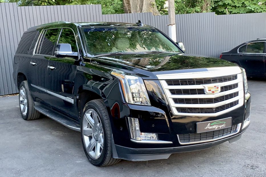 Продам Cadillac Escalade Luxury Long 2018 года в Киеве